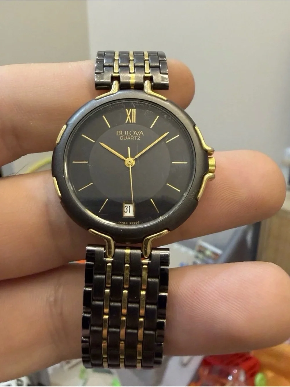 Vintage Bulova 90500 Women’s Dress Watch Black Geometric Dial Date Two Tone